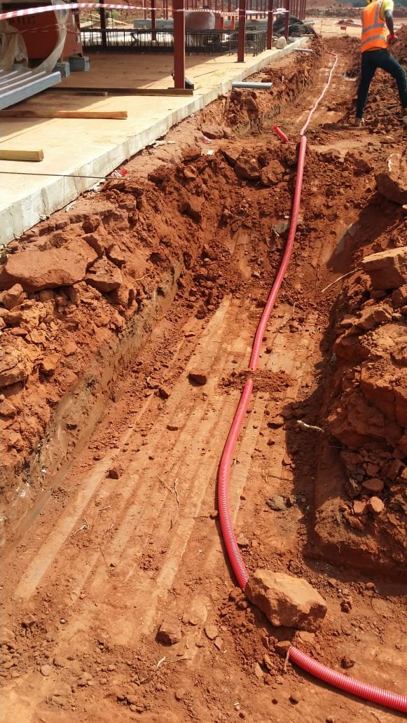 Travaux de fourreautage à l'hôpital international de référence de Calavi
